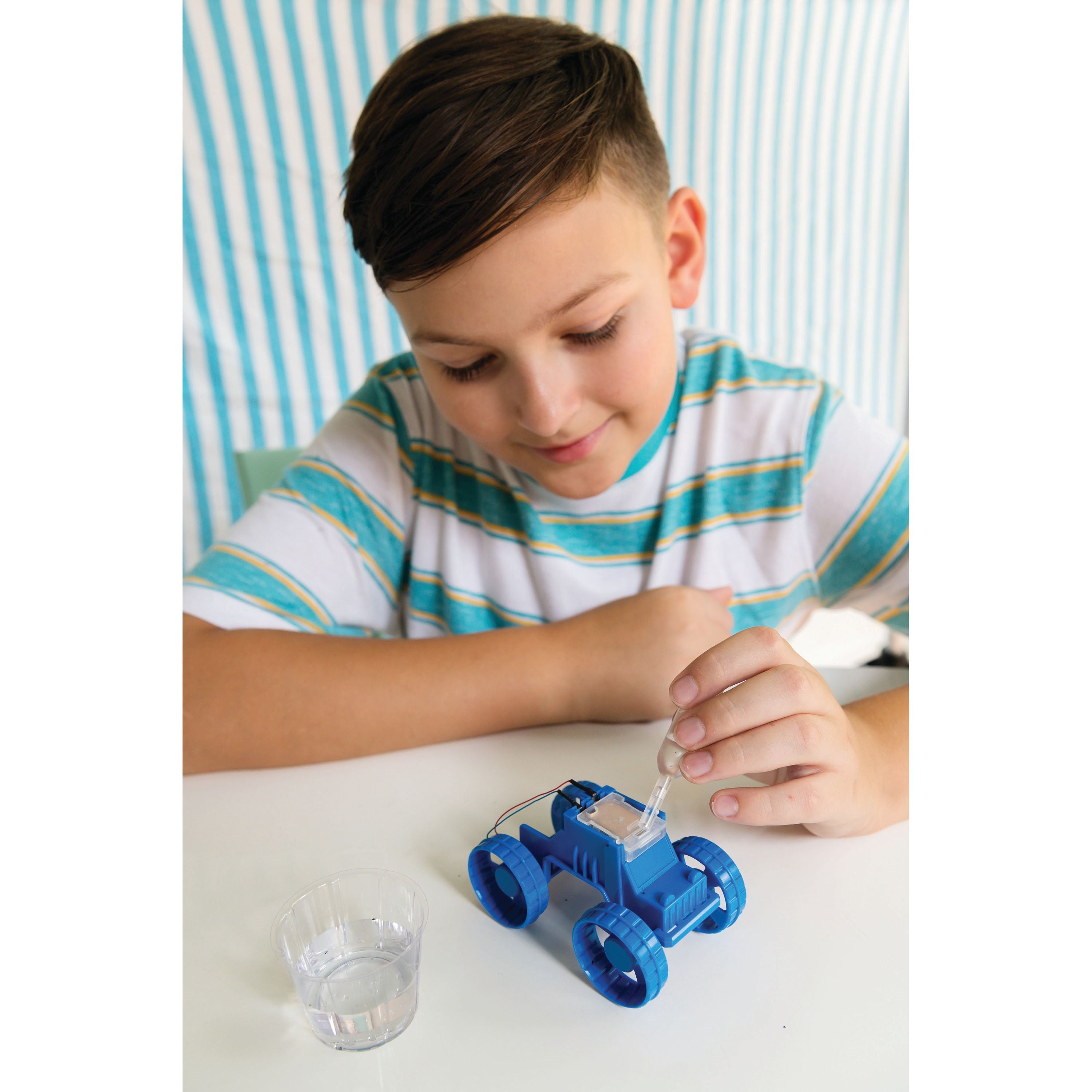 4M Green Science Salt - Powered Eco - Truck: Ideal for 8+