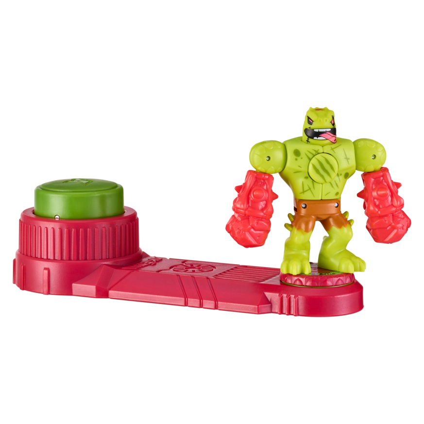 Akedo S5 Beast Strike Battle Giants - Titan Flyswat: Super - Sized Battling Hero