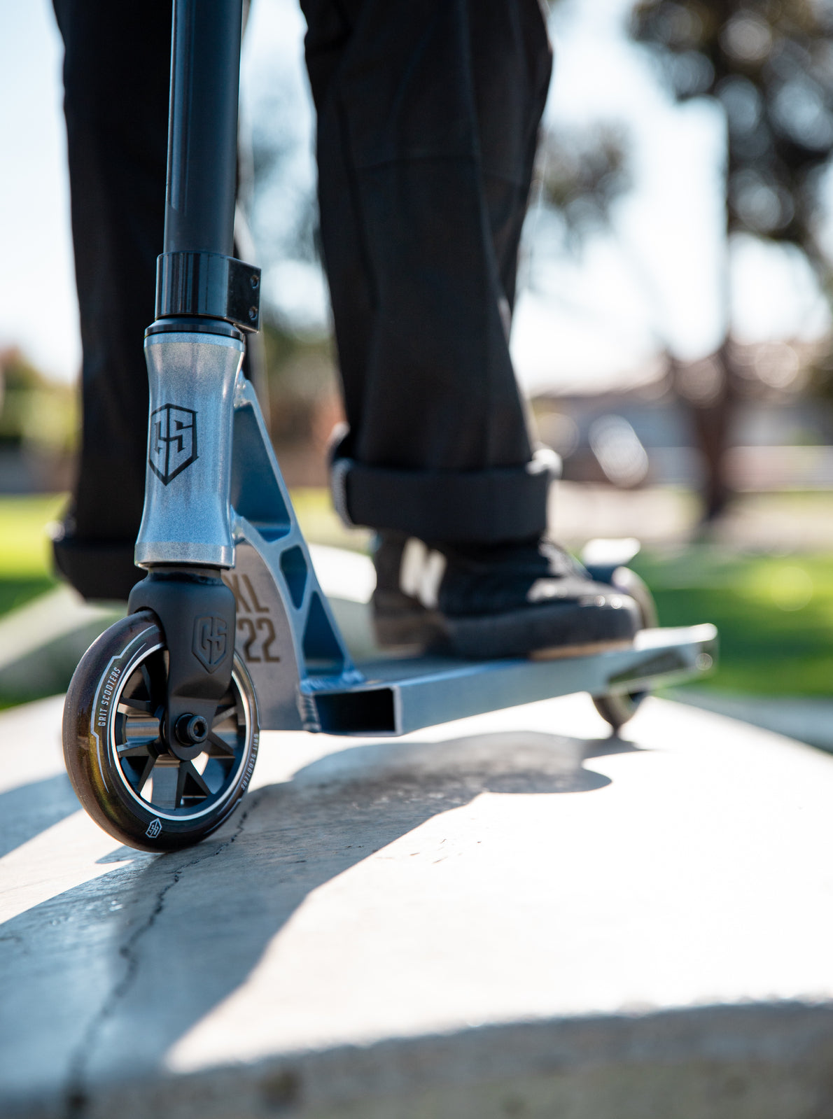 Hot Deal! Grit Elite XL Blue/Black Scooter