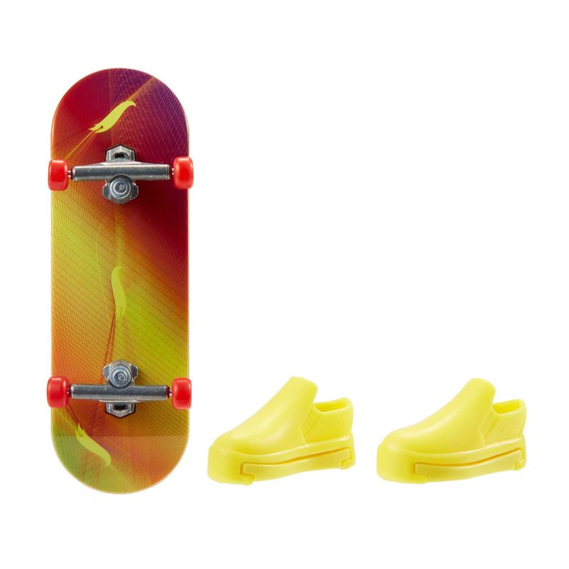 Hot Deal! Single Pack Hot Wheels Skate Fingerboard - Abstrakt 4/5 Color Wave