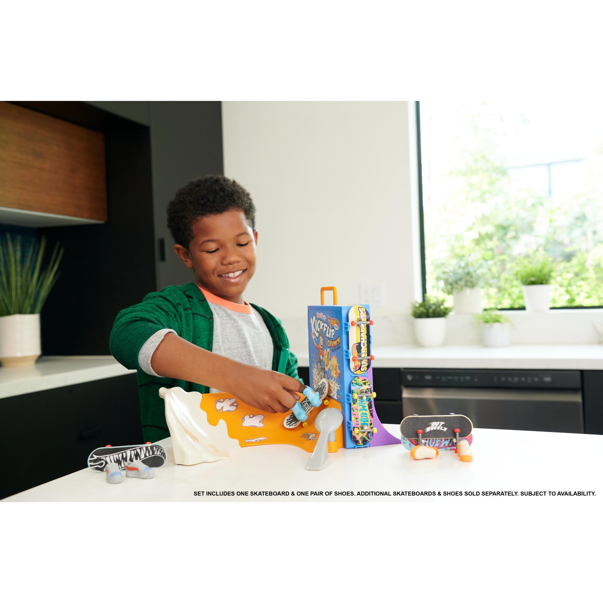 Hot Wheels Skate - Exclusive Tony Hawk Cereal - Themed Skate Bowl Set