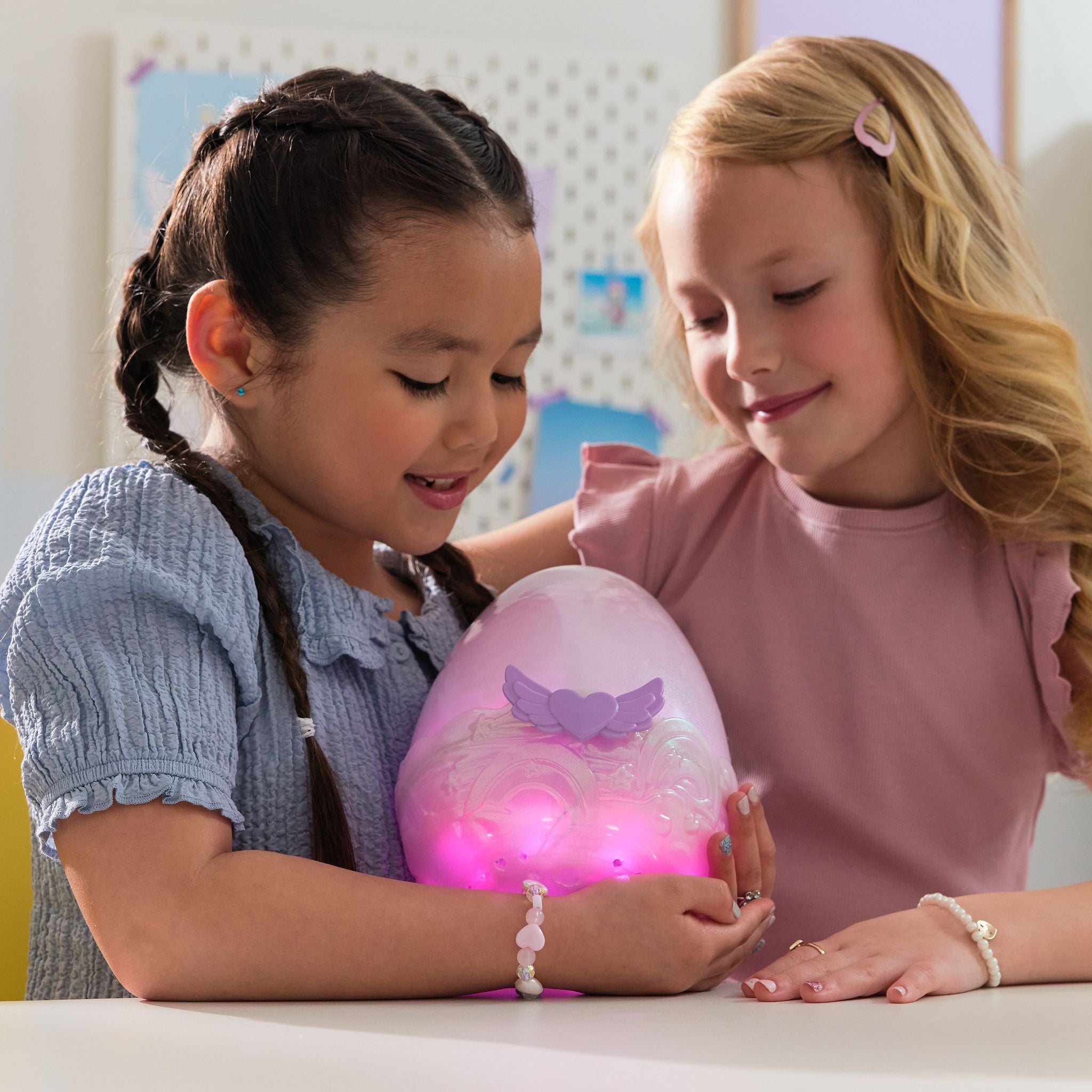 Hatchimals Alive! Enchanting Mystery Hatch Pufficorn with Magical Features