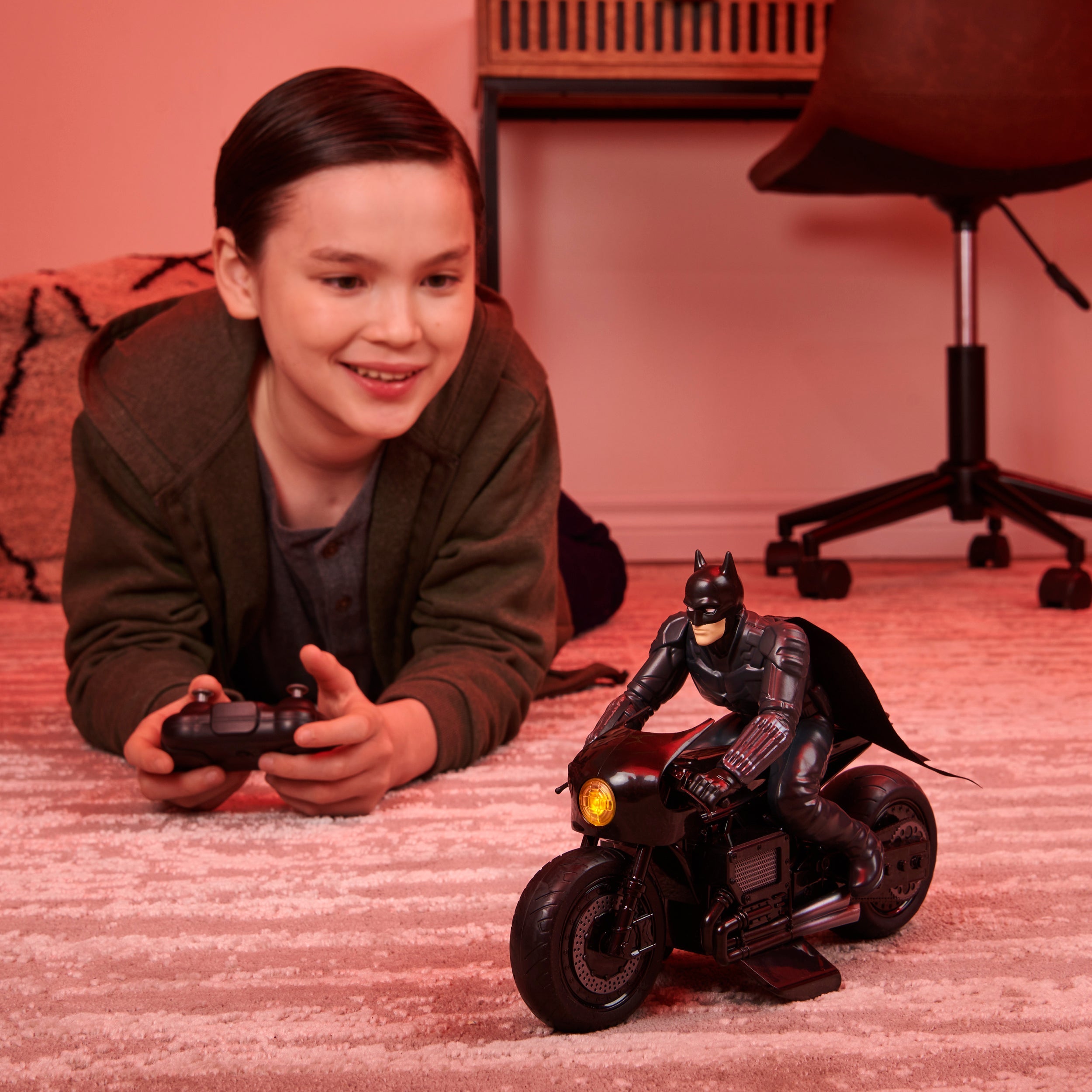 1:10 Scale Remote Control Batcycle from The Batman Movie