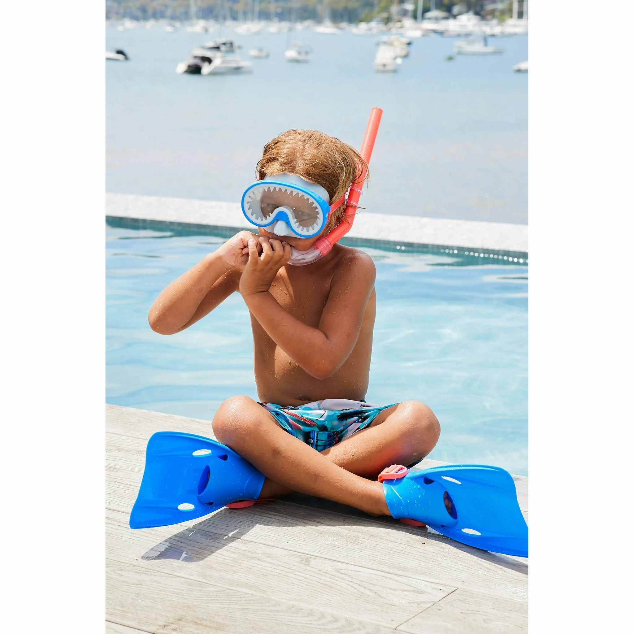 Hot Deal! Sunnylife Coconut Grove Finn The Shark Kids Snorkelling Set - Ideal for Young Explorers