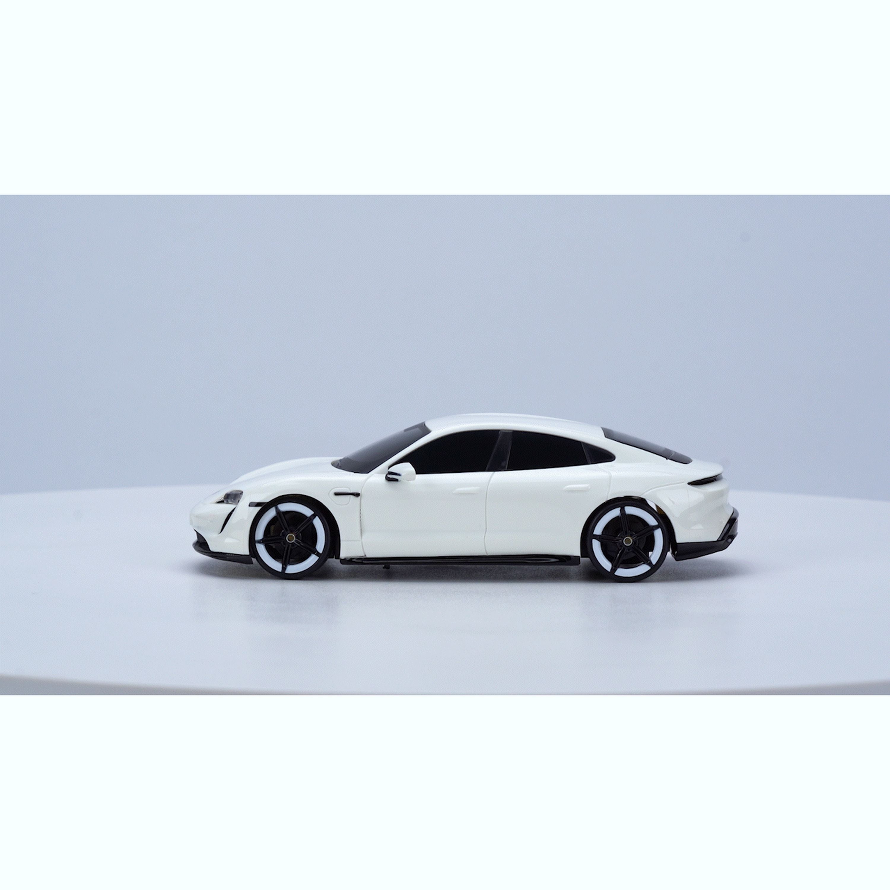 Hot Deal! Maisto Tech 1:24 RC Porsche Taycan Turbo S - 2.4GHz USB Rechargeable
