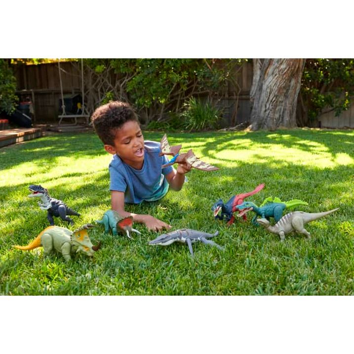 Limited Offer! Jurassic World Roar Strikers Medium - Sized Sinoceratops Dinosaur Figure
