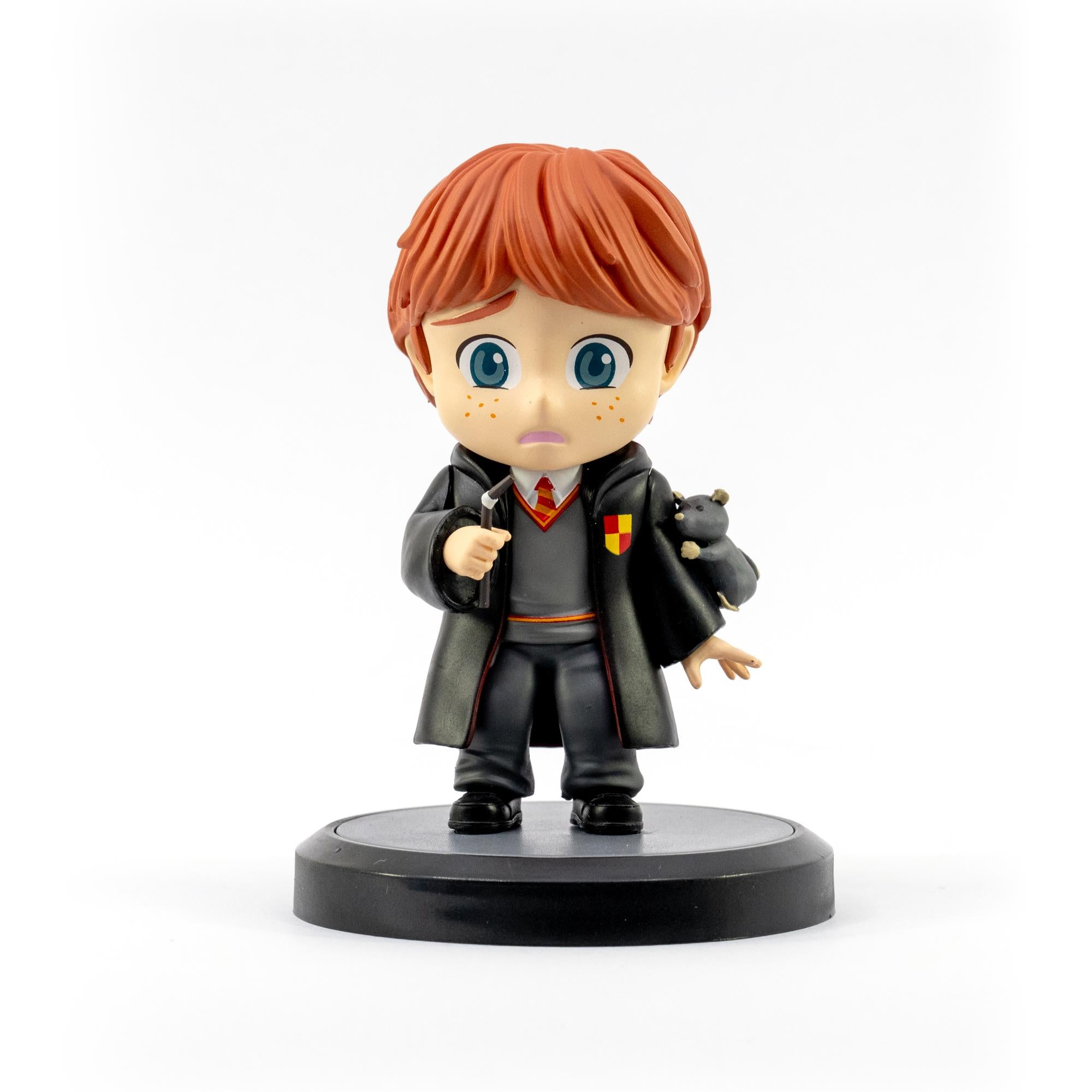 Wizarding World Harry Potter Classic Surprise Box with Assorted Mini Figurines