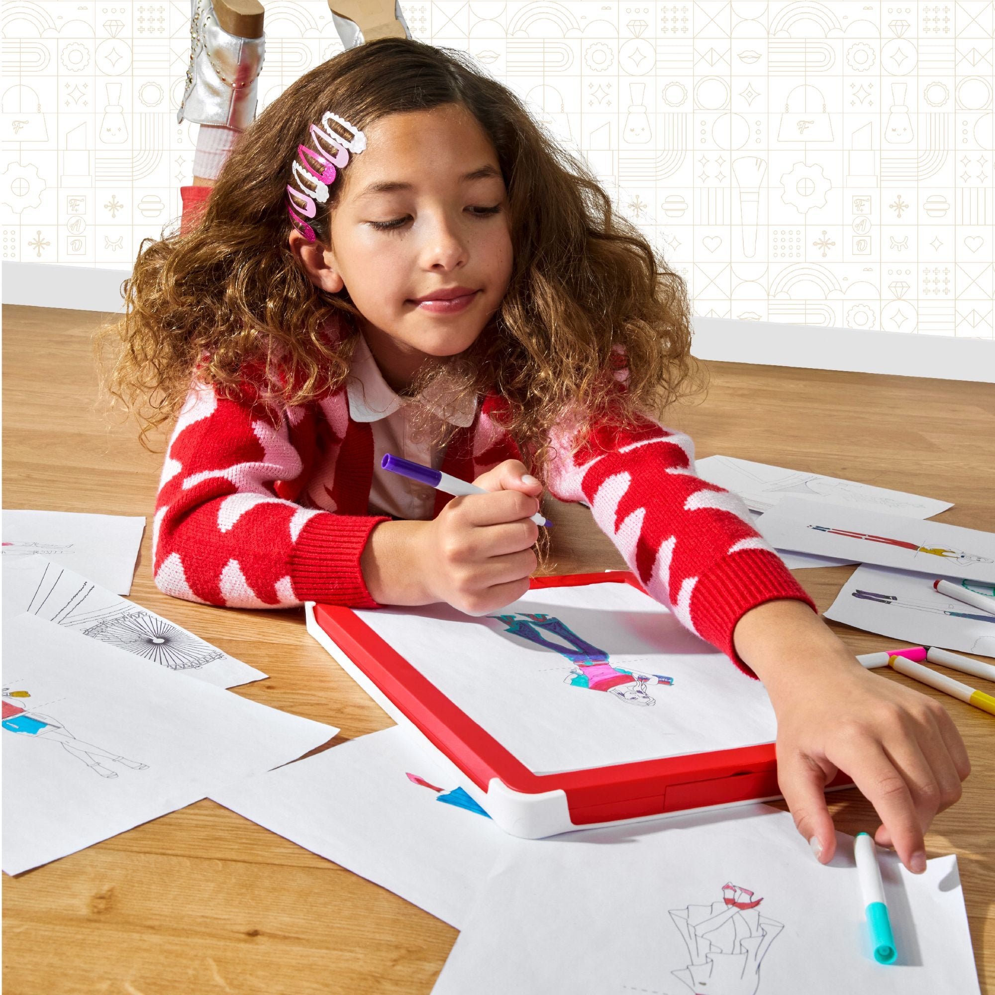 F.A.O. Schwarz Illuminated Fashion Designer Tracing Tablet for Creative Kids