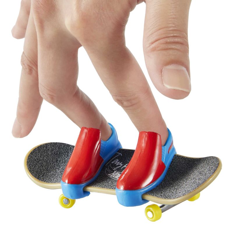 Hot Wheels Skate Fingerboard Single Pack - Tony Hawk Originals - Cool Design for Sick Stunts