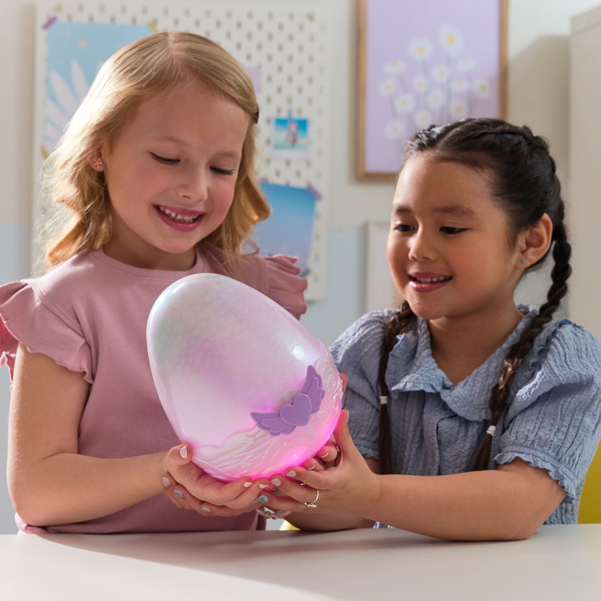 Hatchimals Alive! Enchanting Mystery Hatch Pufficorn with Magical Features