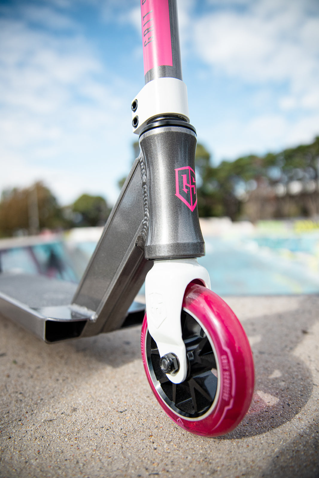 Grit Fluxx Scooter - Grey and Pink, Ideal for Beginners to Experts
